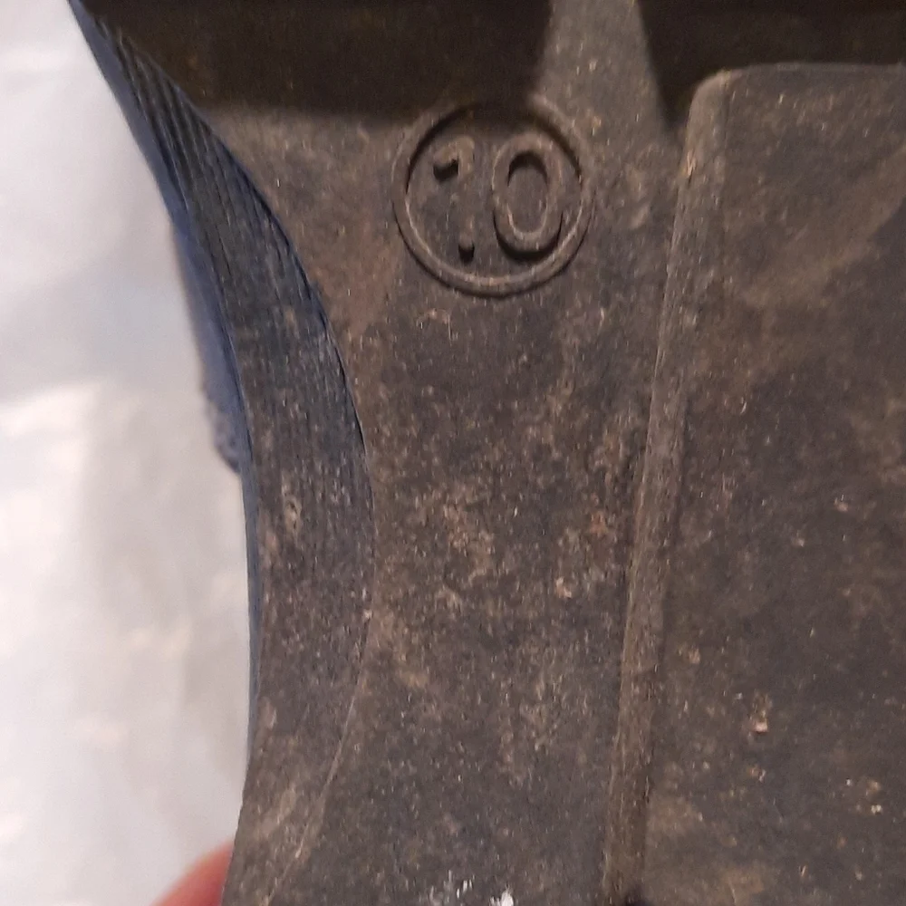 Maurices Heavy Duty Clog Mule Shoe